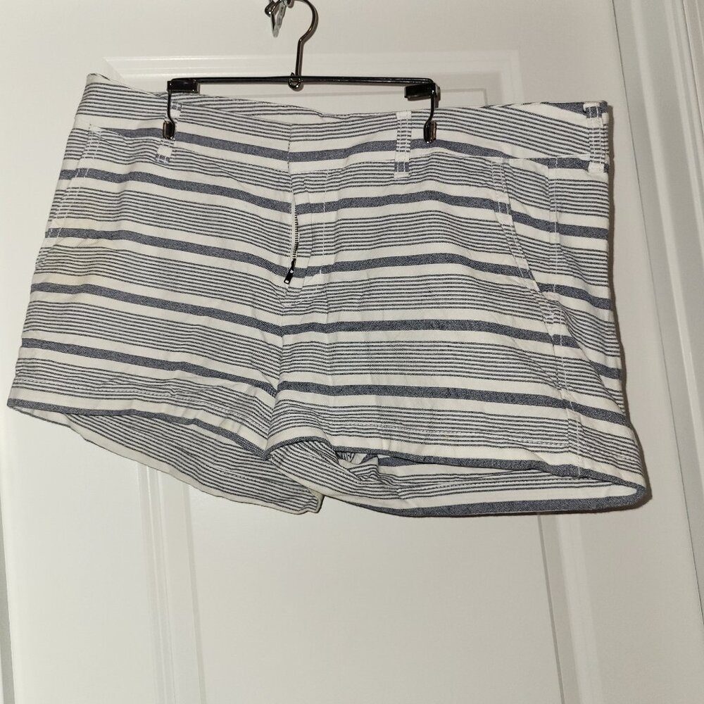 Khakis by GAP Linen Girlfriend Striped Shorts